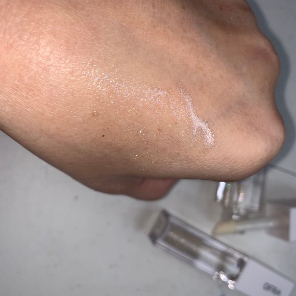 OFRA X SAMANTHA MARCH Lip Gloss in Millie - Picture 4 of 5